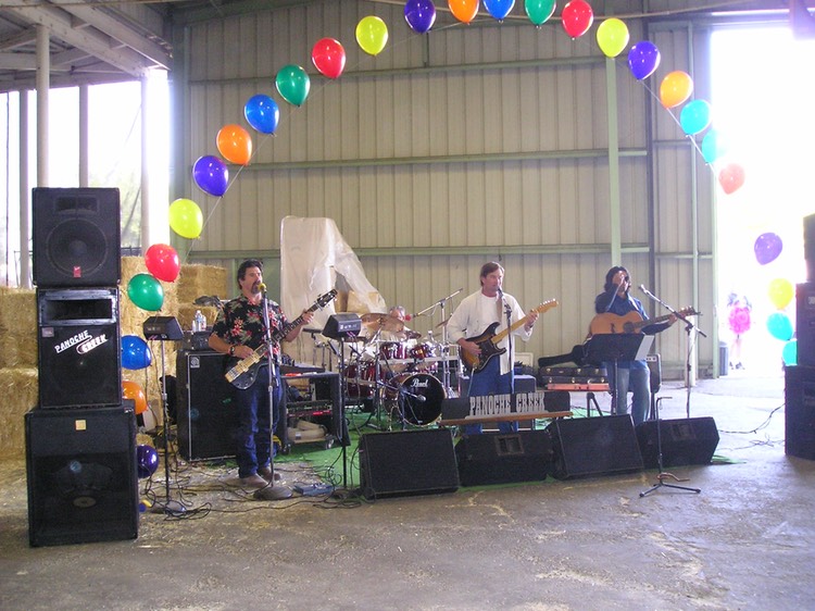 Band Pics Fresno Fair 2006 018